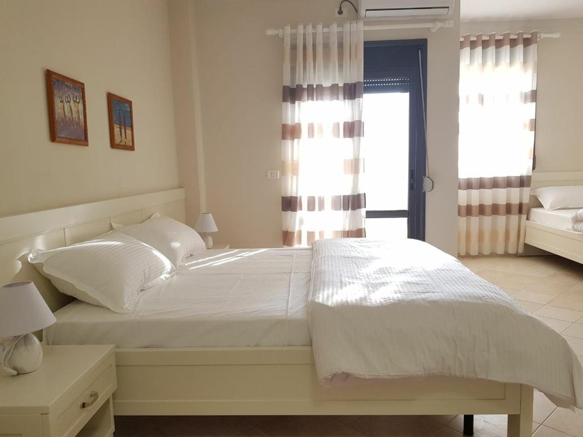 Joel Residence Durrës Esterno foto