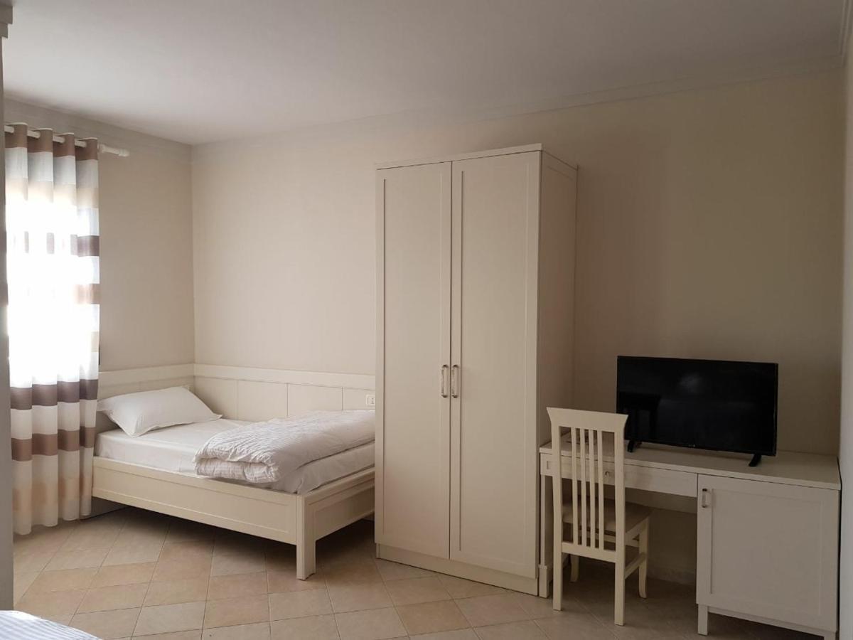 Joel Residence Durrës Esterno foto