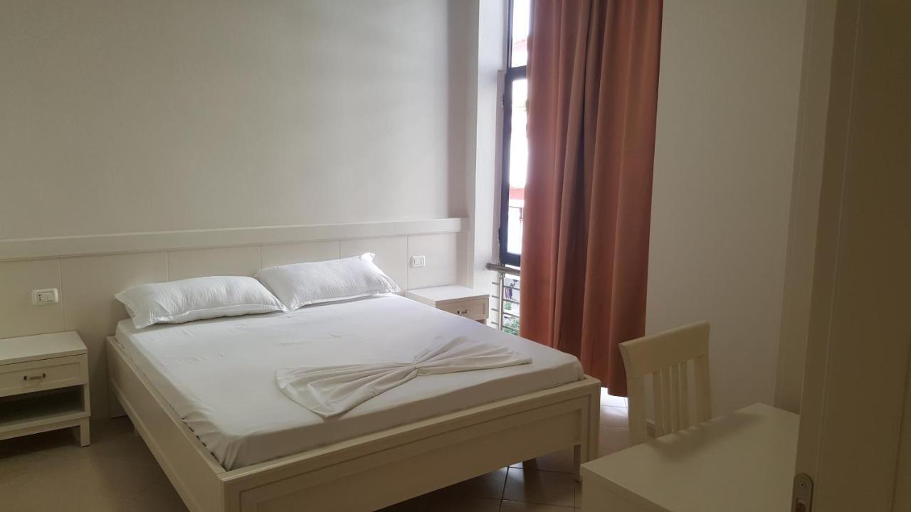 Joel Residence Durrës Esterno foto