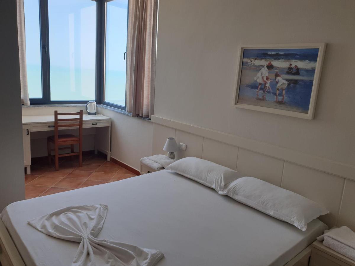 Joel Residence Durrës Esterno foto