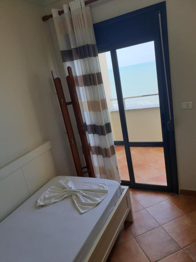 Joel Residence Durrës Esterno foto