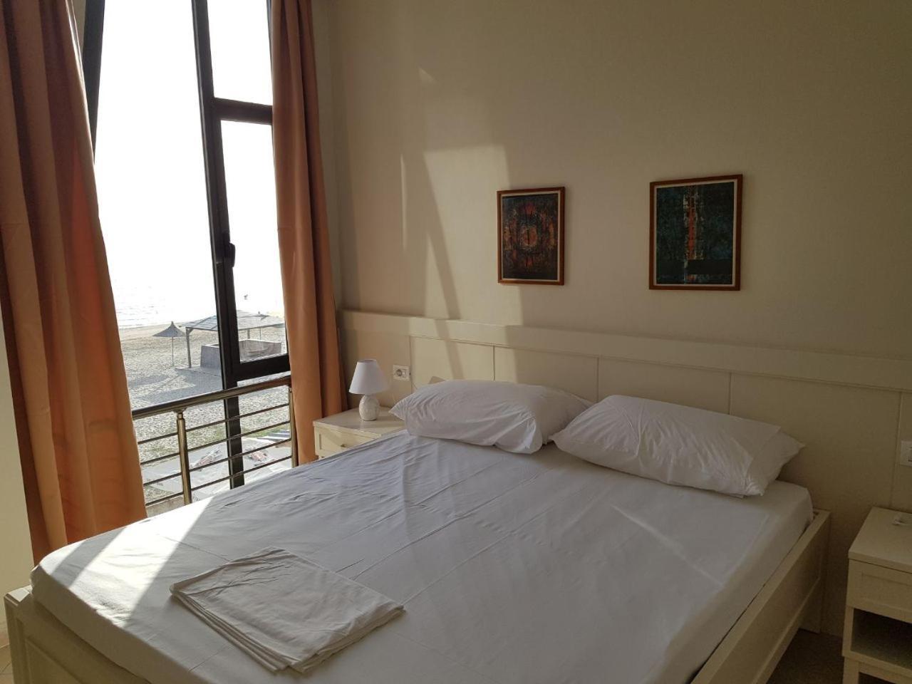 Joel Residence Durrës Esterno foto