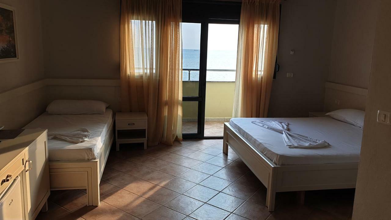 Joel Residence Durrës Esterno foto